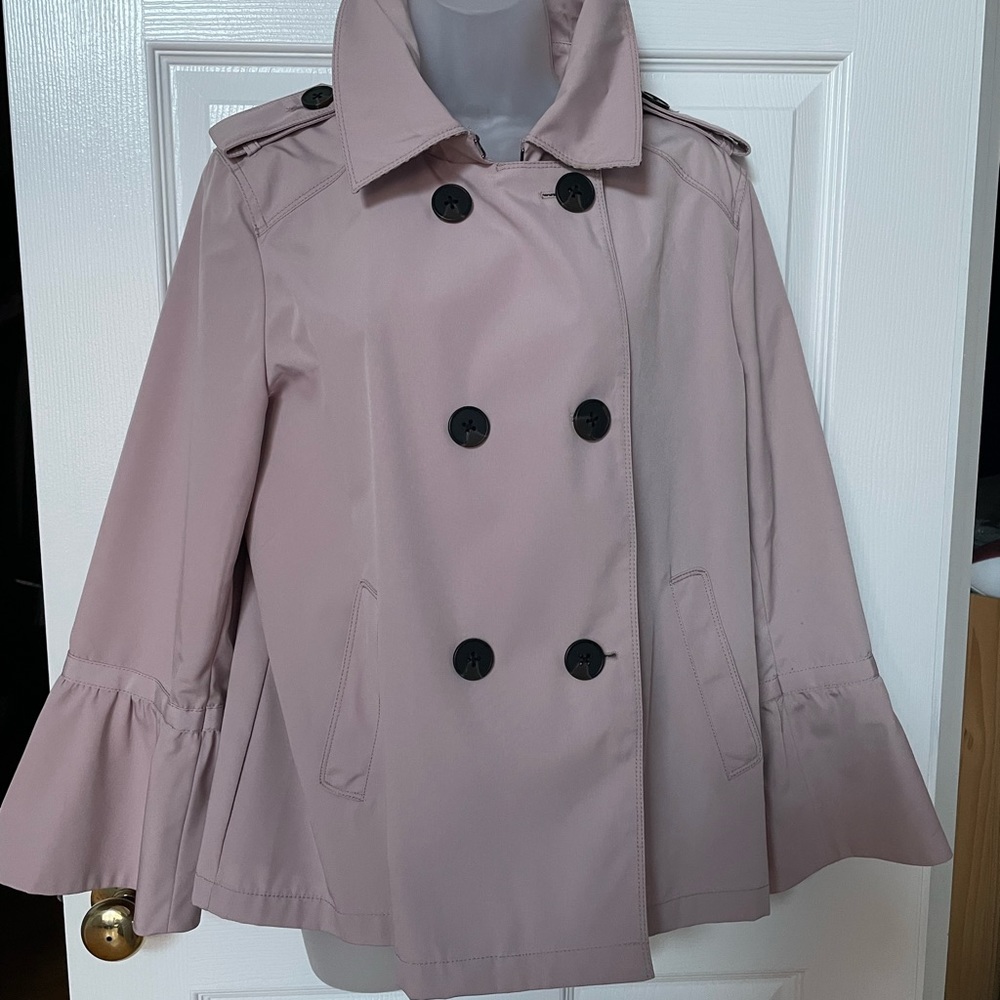 Lightweight rain coat